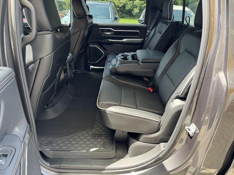 RAM 1500 5,7 HEMI Laramie Rambox - fotka 12 z 60