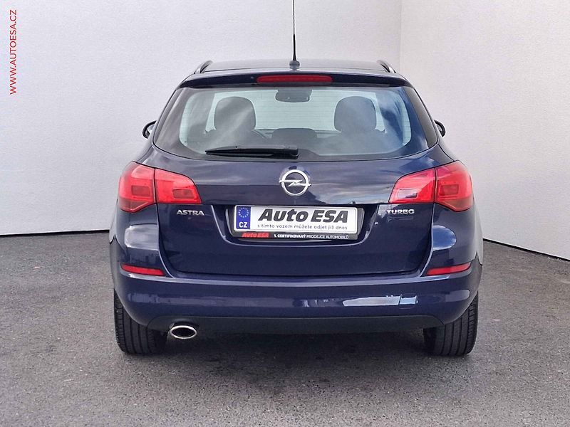 Opel Astra (2012) 1.4 T, 1.maj,ČR, servis - fotka 5 z 15