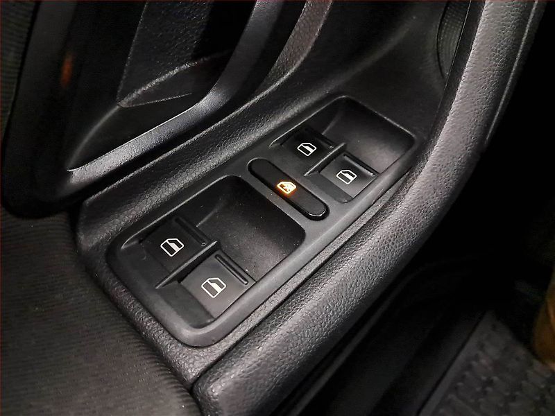 Škoda Fabia (2012) 1.2 12V, po STK, udržované - fotka 16 z 16