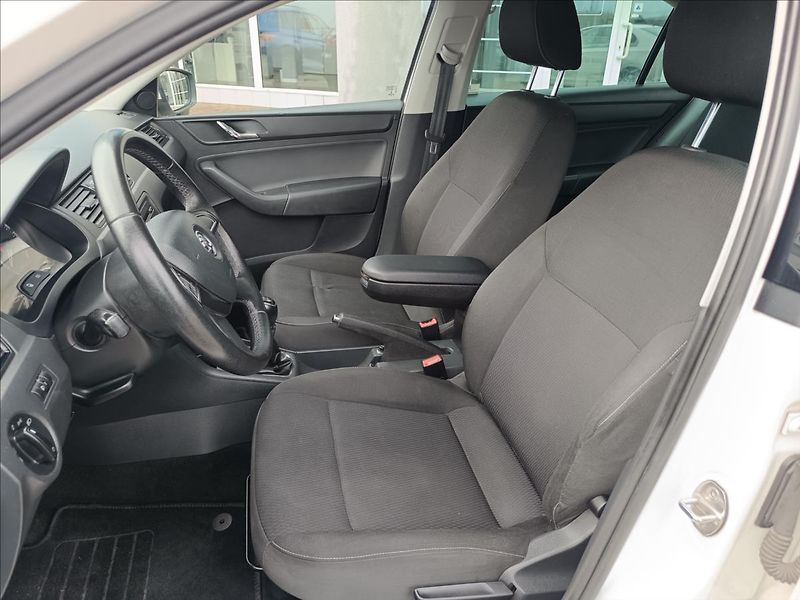Škoda Rapid 1,2 TSi Ambition - fotka 9 z 17