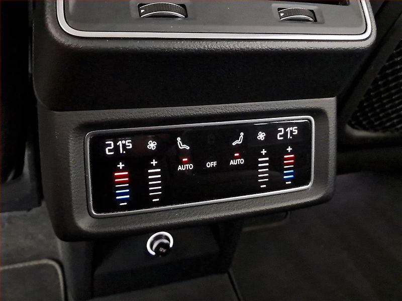 Audi e-tron (2019) 55 quattro, SoH 100% - fotka 16 z 20