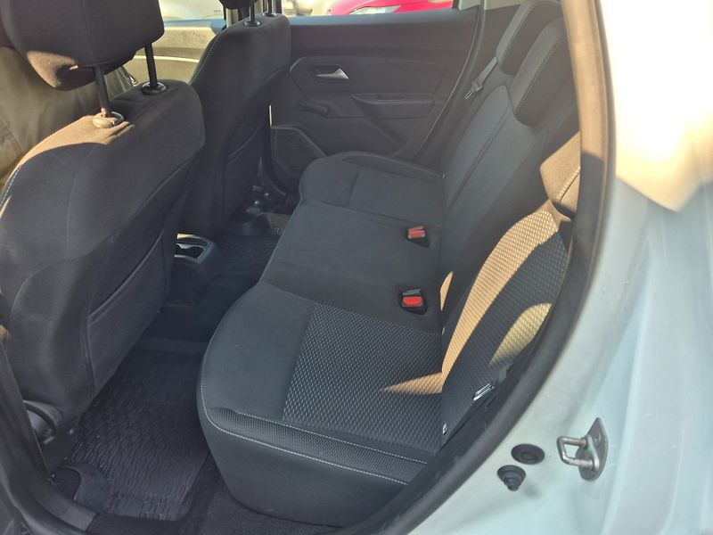 Dacia Duster (2019) 1.6 i 4x4 TOP STAV - fotka 13 z 25