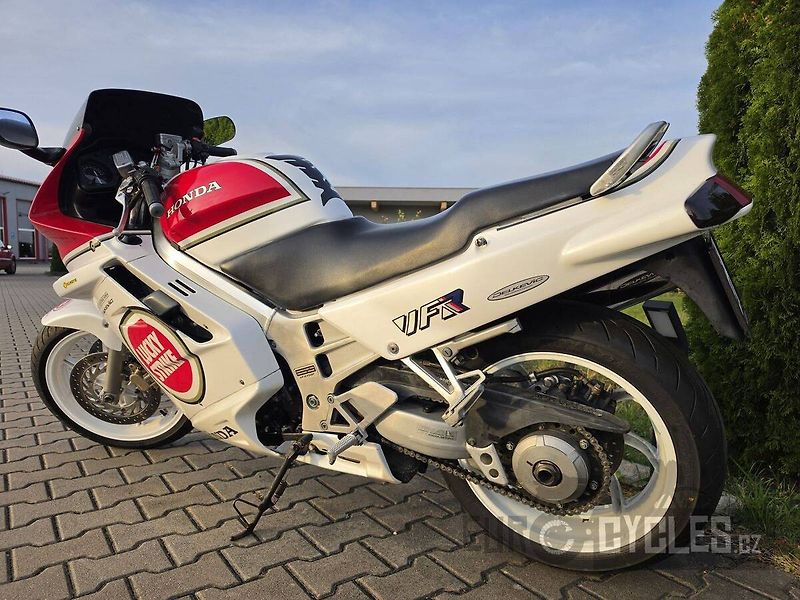 Honda VFR 750 F (1993) - fotka 11 z 14
