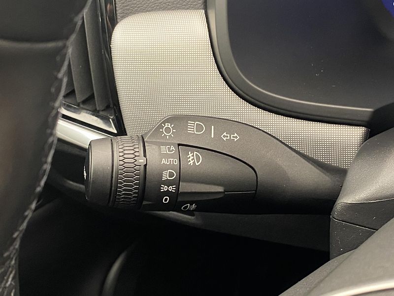 Volvo V90 T6 AWD RECHARGE BRIGHT PLUS - fotka 22 z 58