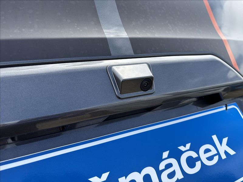 Ford Tourneo Custom 2,0 EcoBlue Titanium X 136kW - fotka 13 z 45
