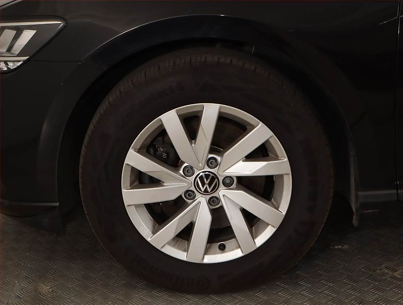 Volkswagen Passat (2021) Elegance 2.0 TDI, Automat - fotka 15 z 19
