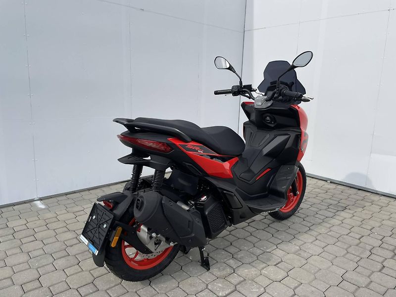 Aprilia (2026) SR GT 125 Sport EU5+ - fotka 3 z 11