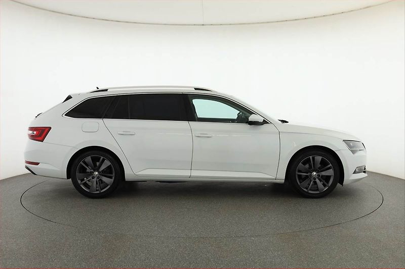 Škoda Superb (2016) Style Plus 2.0 TDI, Automat - fotka 6 z 20