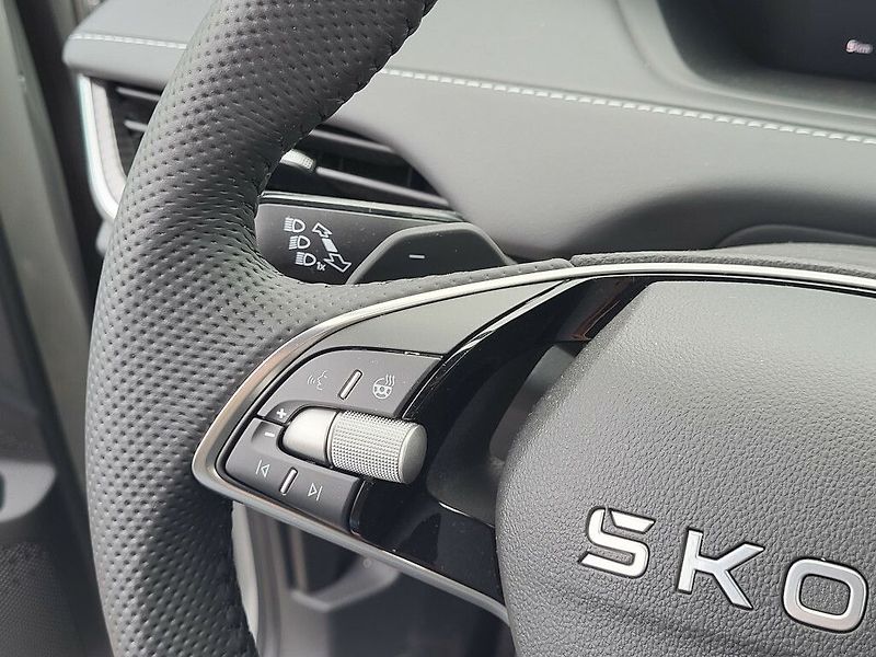 Škoda Elroq Sportline 85 82kWh 210kW - fotka 14 z 35