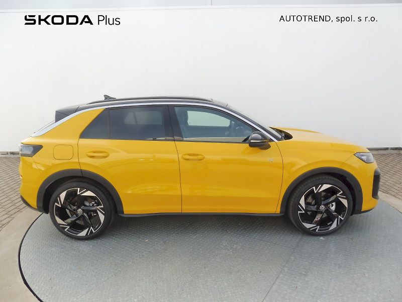 Volkswagen T-Roc (2026) R-Line 1,5 eTSI 110kW mHEV DSG - fotka 31 z 32