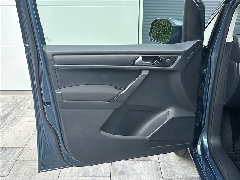 Volkswagen Caddy 2,0 TDI 122PS  Trendline 4x4 - fotka 13 z 47