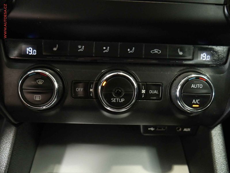 Škoda Octavia (2013) 1.8 TSi, ČR, AC - fotka 14 z 16