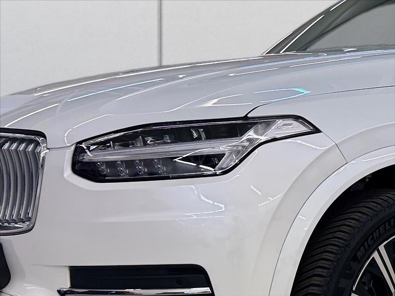Volvo XC90 (2024) 2,0 B5 AWD PLUS Bright - fotka 5 z 15