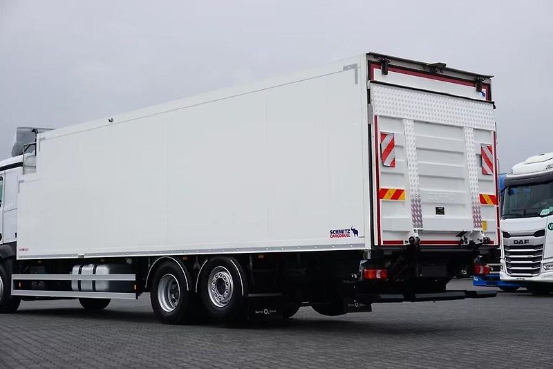Mercedes-Benz Actros (2019) 2553 6x2 chlaďák + HČ EURO 6 - fotka 9 z 19