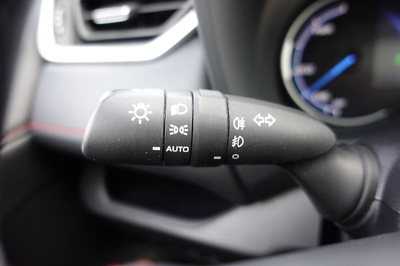 Toyota RAV4 2,5 PHEV Plug-in Selection VIP - fotka 30 z 38