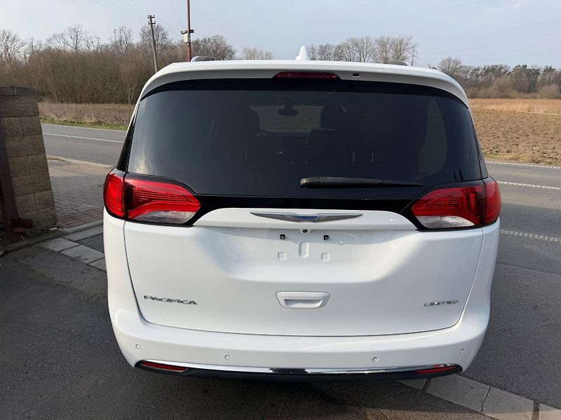Chrysler Pacifica (2018) 3,6 RU Panorama Limited 2018 - fotka 5 z 20