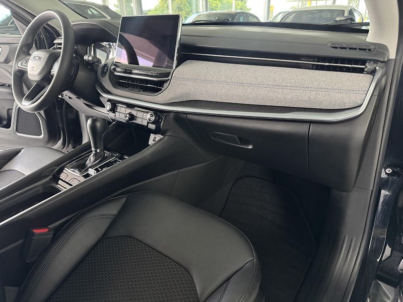 Jeep Compass 1,3T 4xe*AWD*FACELIFT*Kam*DPH - fotka 11 z 34