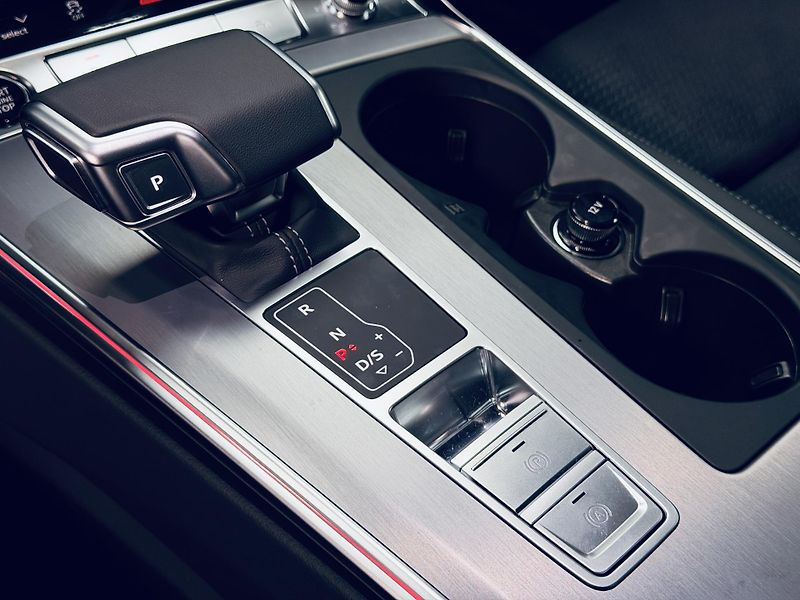 Audi A6 (2024) 50TDI*SOFT*NEZ.TOP*4.R.ZÁRUKA - fotka 22 z 38