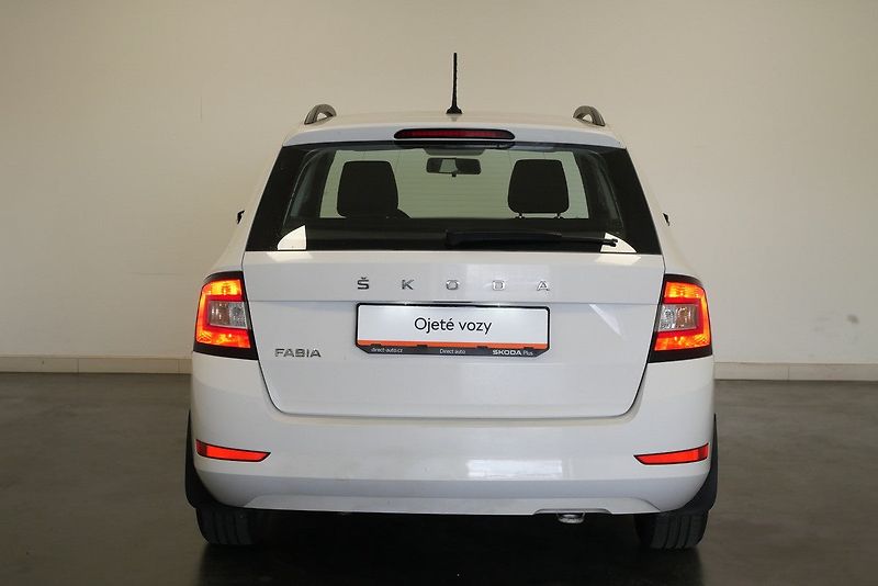 Škoda Fabia - fotka 6 z 21