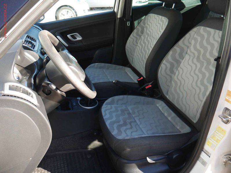 Škoda Fabia (2010) 1.2 12V, ČR, Ambition Plus - fotka 9 z 16
