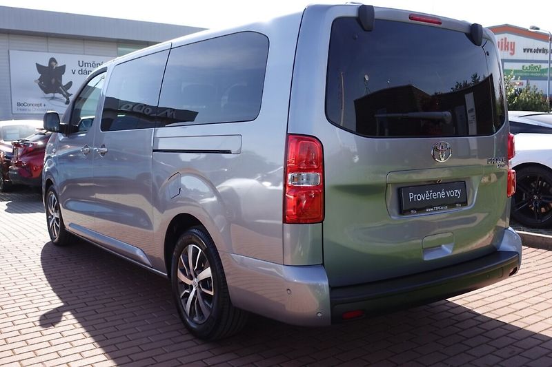 Toyota ProAce Verso 2.0 Diesel 177 - 8 AT Family 8 - fotka 6 z 36