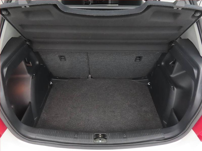 Škoda Fabia (2011) 1.2 TSI - fotka 13 z 14
