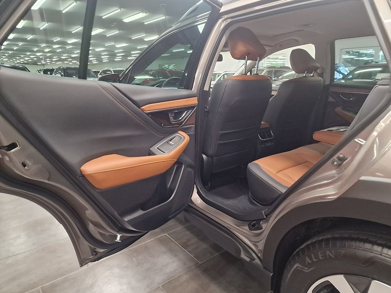Subaru Outback (2022) 2.5 TOURING 2022 | Záruka - fotka 25 z 66