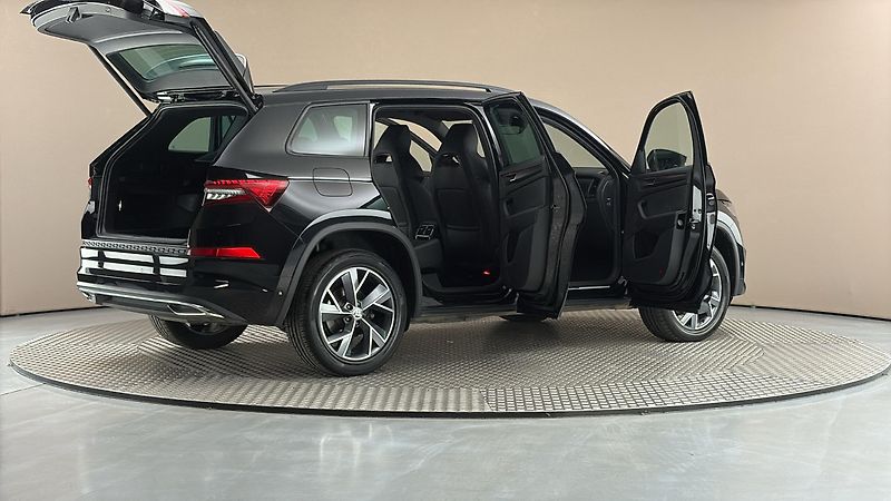 Škoda Kodiaq 2.0 TDI DSG 4x4 Sportline Excl - fotka 6 z 31