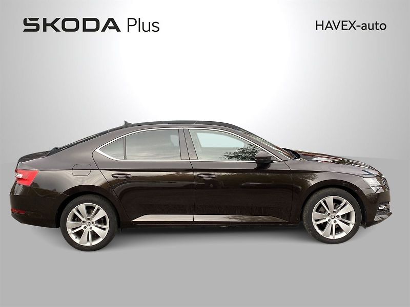 Škoda Superb (2021) 2.0 TDI DSG Style - fotka 3 z 39