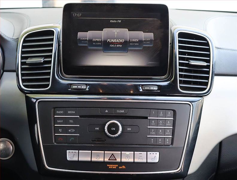 Mercedes-Benz GLE (2017) 350 d - fotka 12 z 20