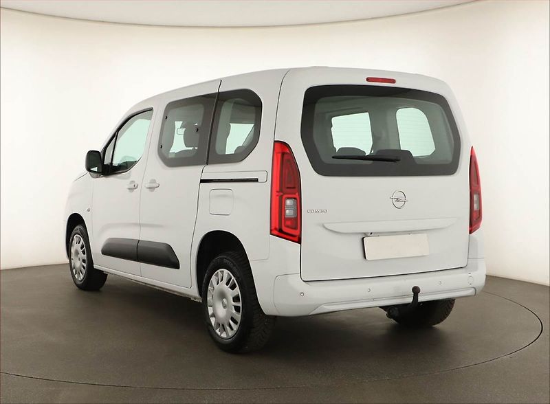 Opel Combo (2023) Edition 1.2 Turbo, 5Míst, ČR - fotka 4 z 12
