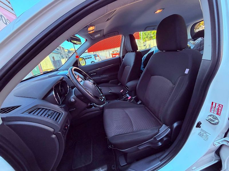 Mitsubishi ASX 1.6 MIVEC Intense+, Serviska - fotka 12 z 23