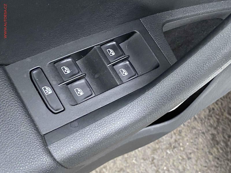 Škoda Octavia (2016) 2.0 TDi, RS, bixen, TZ, +kola - fotka 11 z 18