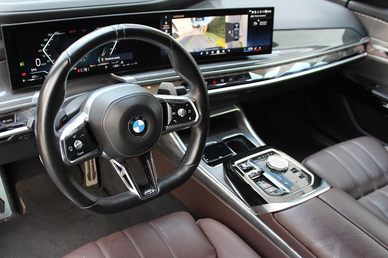 BMW Řada 7 740d xDrive, 220kW, CZ - fotka 4 z 28