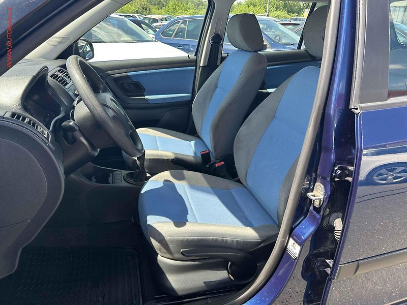 Škoda Fabia (2008) 1.2 12V, 1.maj,ČR, servis - fotka 9 z 13