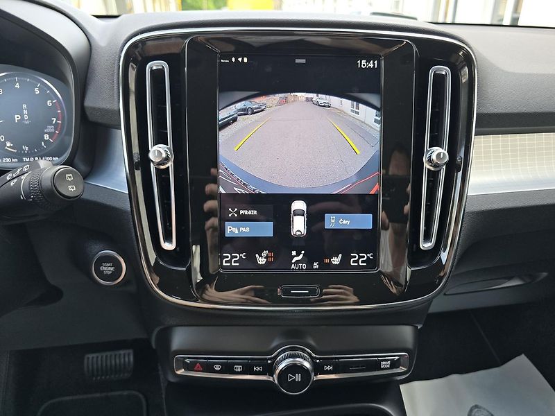 Volvo XC40 - fotka 15 z 36