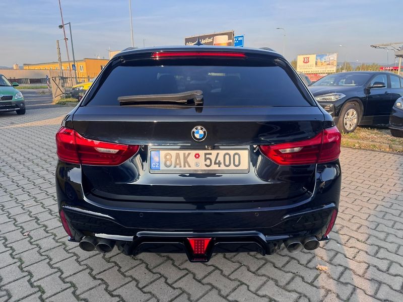 BMW Řada 5 (2018) 540i G31 3,0 250KW MPACKET 4X4 - fotka 4 z 50
