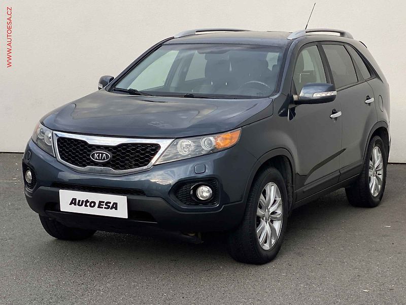 Kia Sorento (2011) 2.2 CRDi 4x4, ČR, AC, xenon - fotka 3 z 17