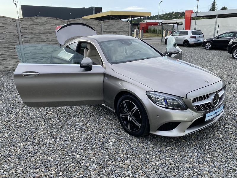 Mercedes-Benz Třídy C C 400 COUPE 4MATIC 51.000KM - fotka 131 z 149