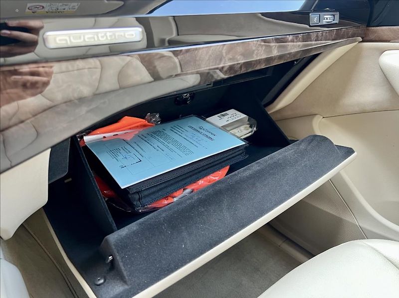 Audi Q7 3,0 TDi  MATRIX  VZDUCH  200kW - fotka 51 z 54