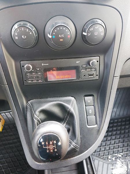 Mercedes-Benz Citan 1,5 CDi 81kw LONG 5 míst - fotka 14 z 18