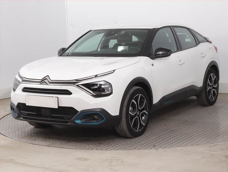 Citroën ë-C4 (2022) Shine 50 kWh, SoH 91% - fotka 2 z 20