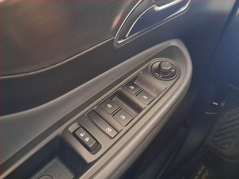 Opel Mokka (2015) 1.7 CDTI, Serv.kniha, Tempomat - fotka 16 z 17