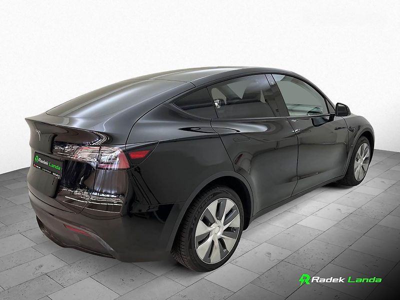 Tesla Model Y (2023) Long Range AWD Berlín - fotka 2 z 7