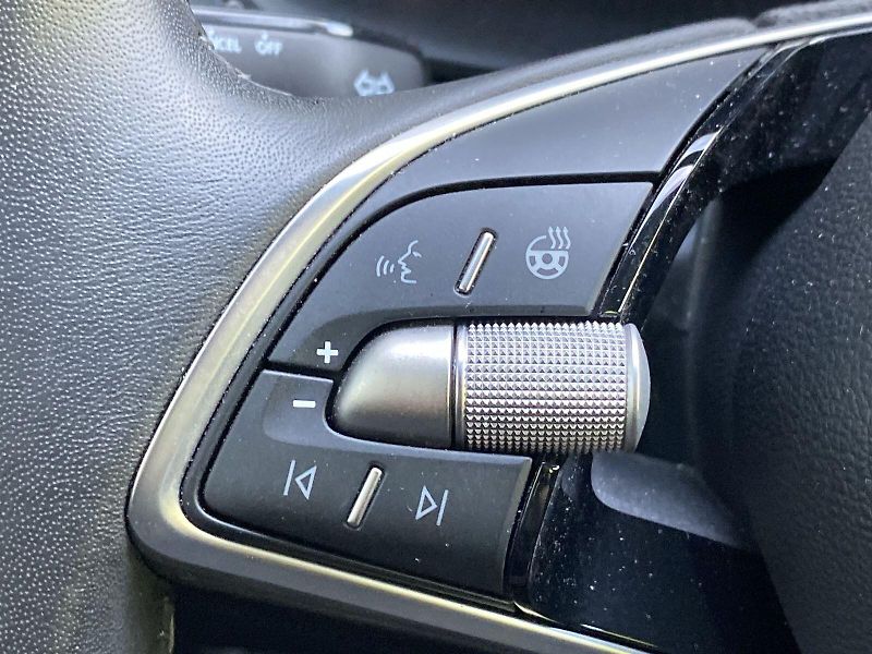 Škoda Karoq (2024) 1.5 TSI Selection - fotka 23 z 34
