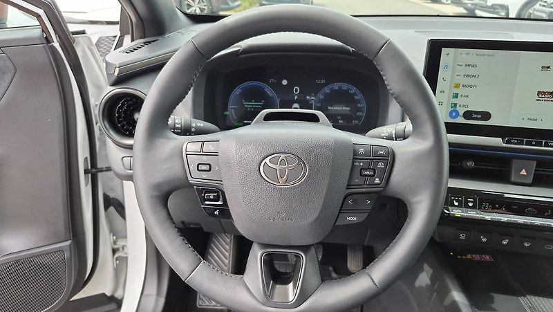 Toyota C-HR Executive Tech 1.8L - fotka 13 z 30