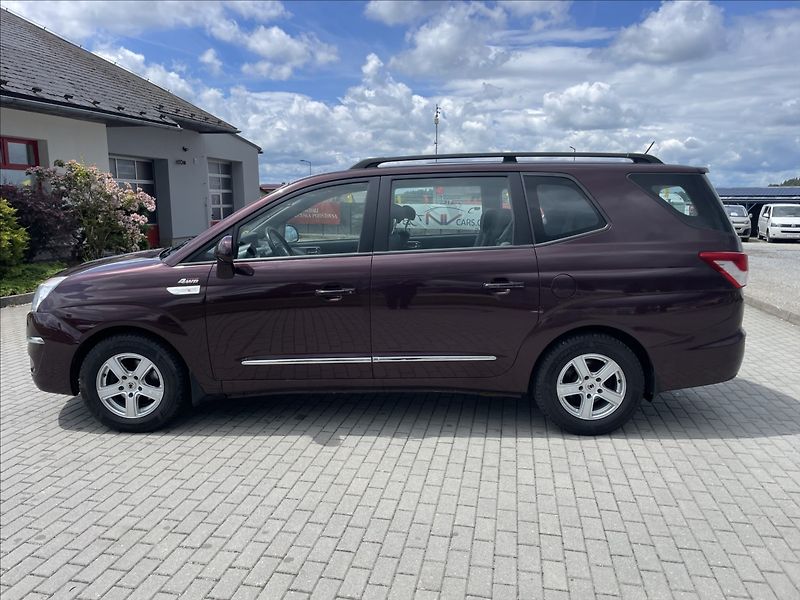 SsangYong Rodius 2,0 CRD 114kw 4x4 7mist odp.DP - fotka 2 z 28
