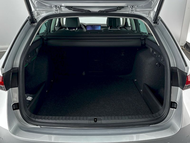 Škoda Octavia (2025) Combi DSG 2.0TDI 110kW Exclusi - fotka 35 z 39