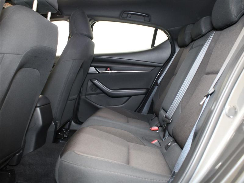 Mazda 3 2,0 G120 PLUS 1.maj. 6L-Zár. - fotka 7 z 22