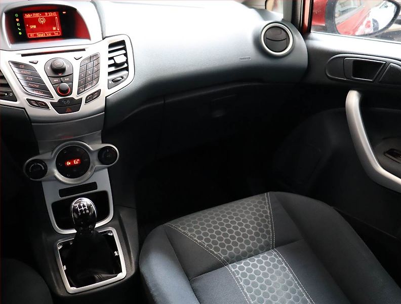 Ford Fiesta (2009) 1.25, nová STK, jezdí dobře - fotka 8 z 19